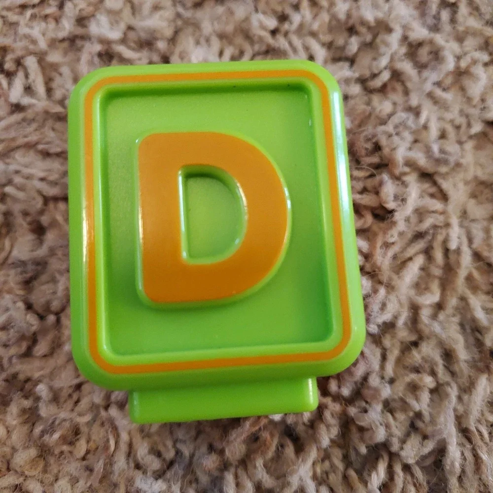 Vtech Sit to Stand Alphabet Train Replacement Double Sided Letter Block D/Q